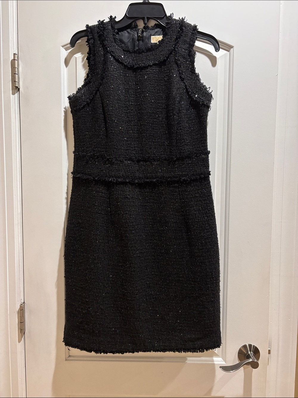 Michael Kors Black Tweed Sleeveless knee Length Sequined Sheath Dress Size 8